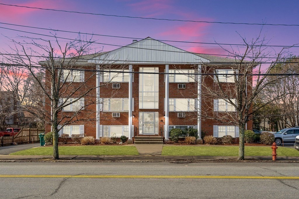 924 Main Street # 27