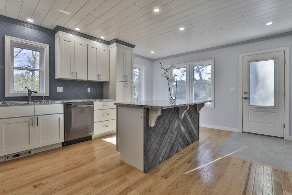 50 Burroughs Rd