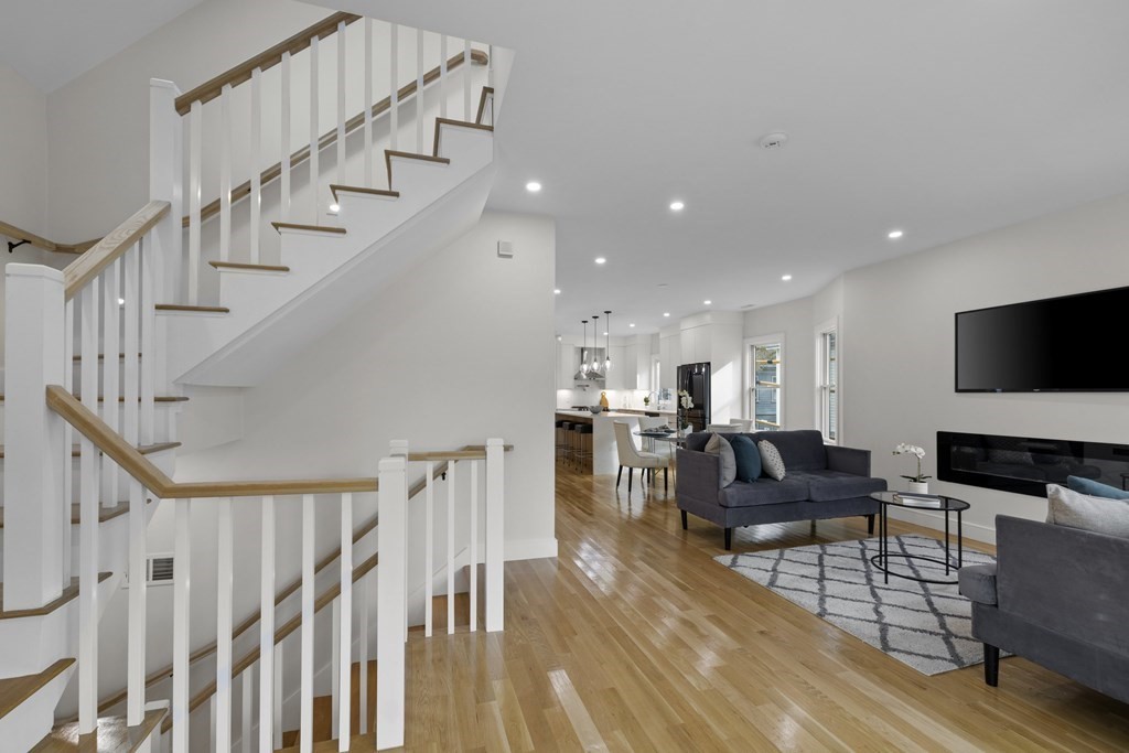 73 Orchard St # 2