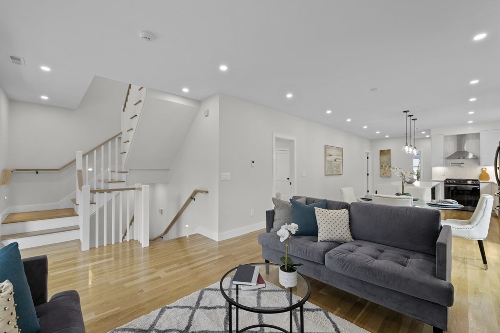 73 Orchard St # 2