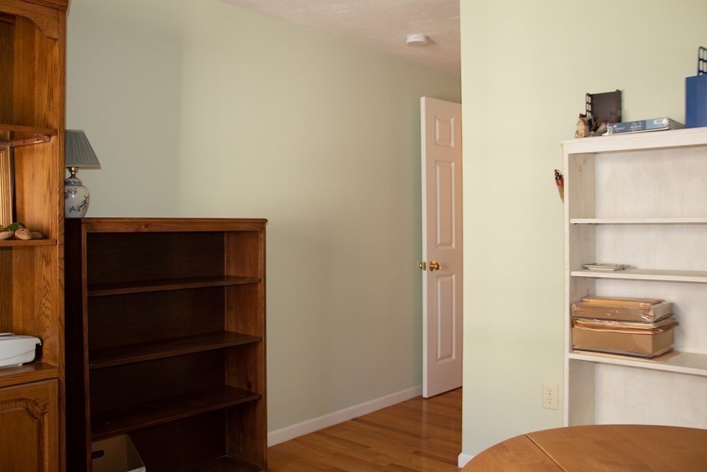 201 Main St # 32