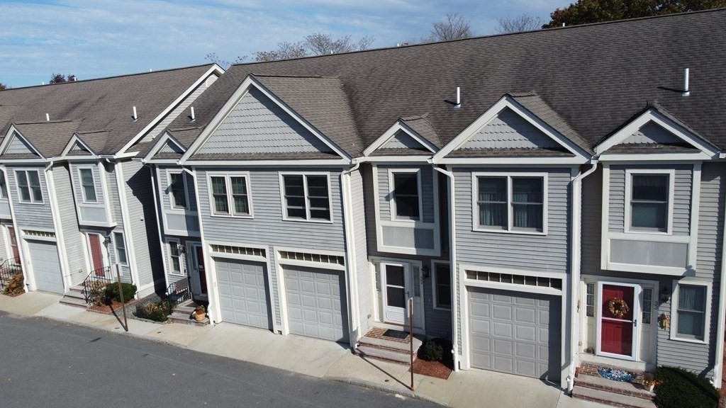 201 Main St # 32