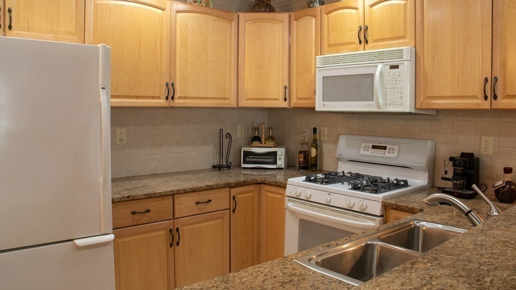 201 Main St # 32