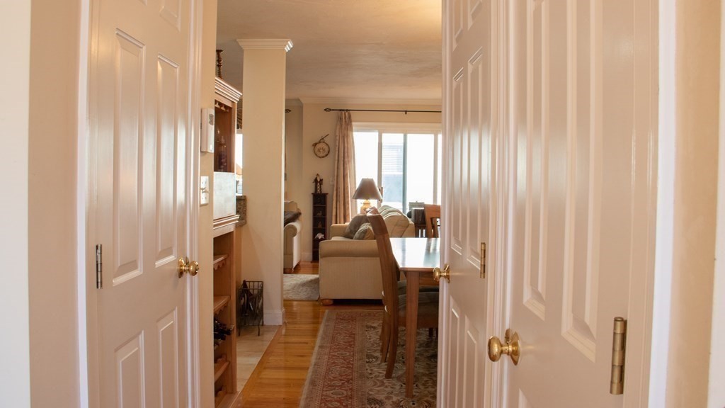 201 Main St # 32