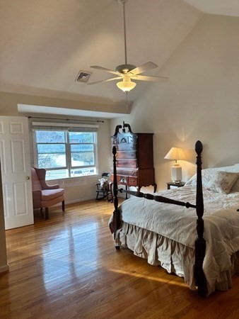 201 Main St # 32