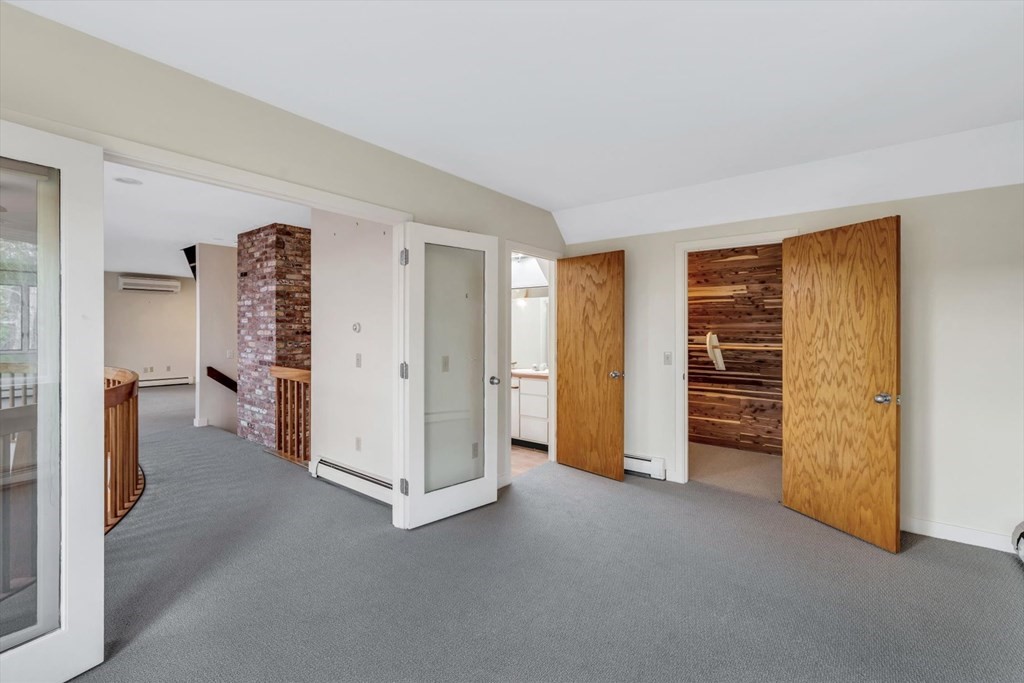 144 Meadow Ln