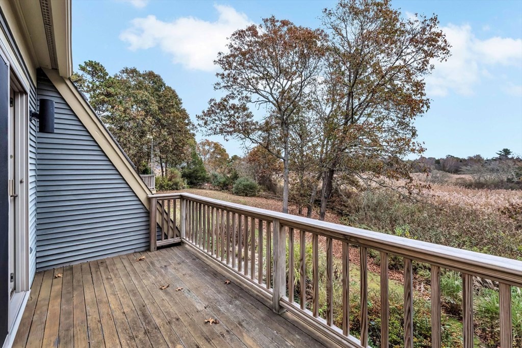 144 Meadow Ln