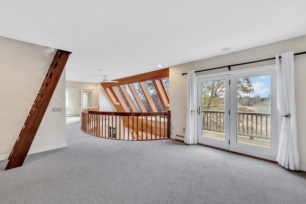144 Meadow Ln