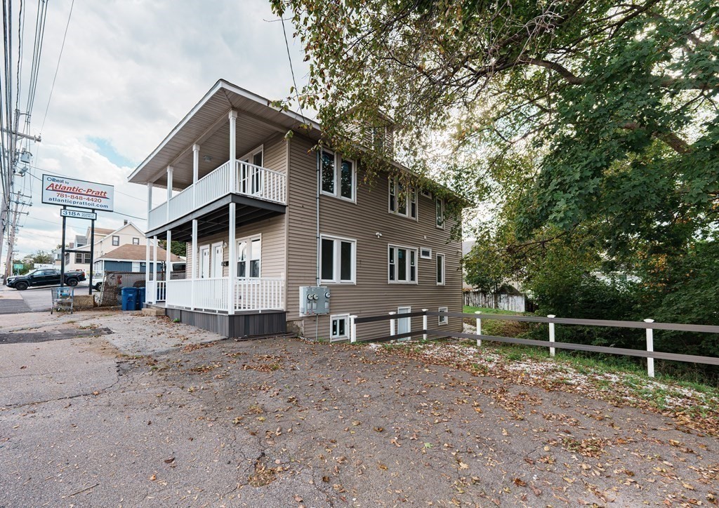 318-320 Quincy Ave