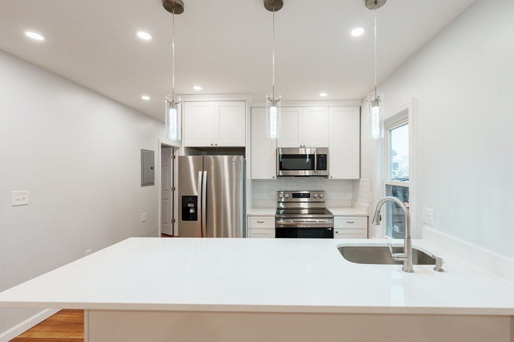 318-320 Quincy Ave