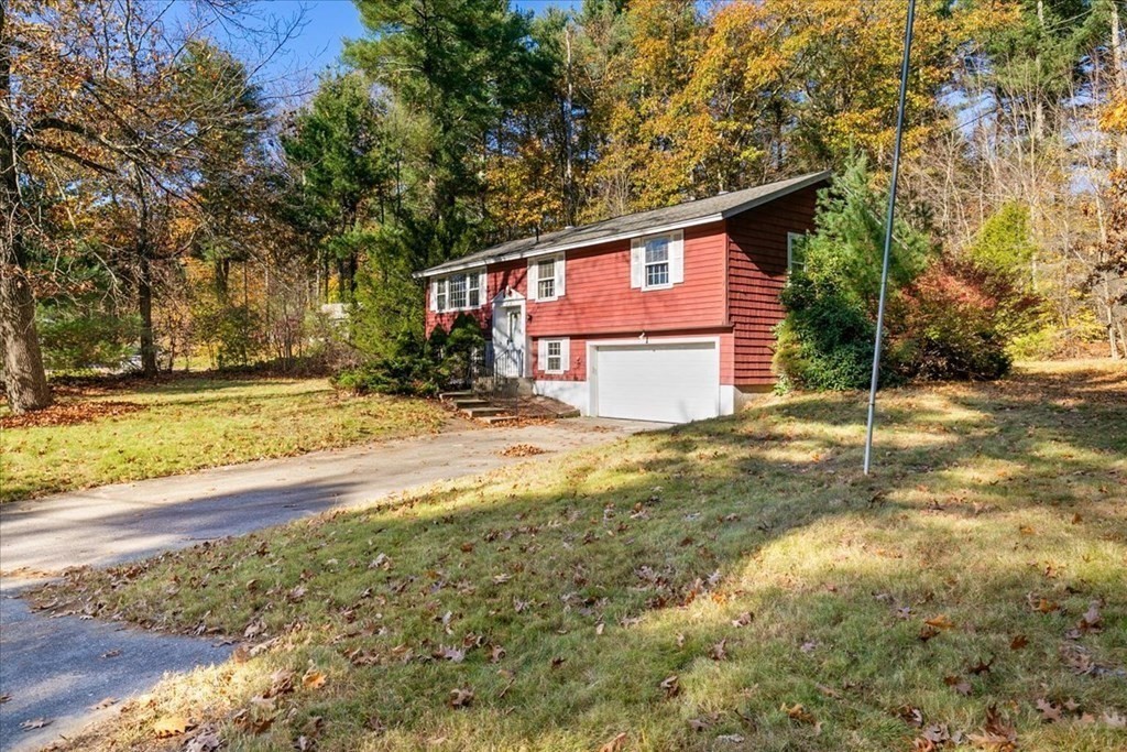 17 Marion Dr
