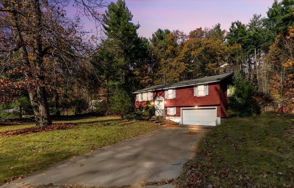 17 Marion Dr