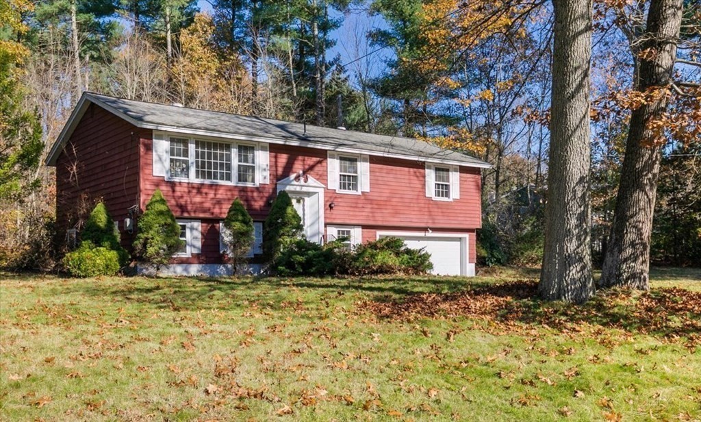 17 Marion Dr