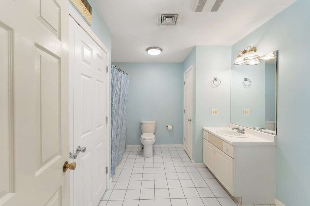 4 Forest Ln # 4