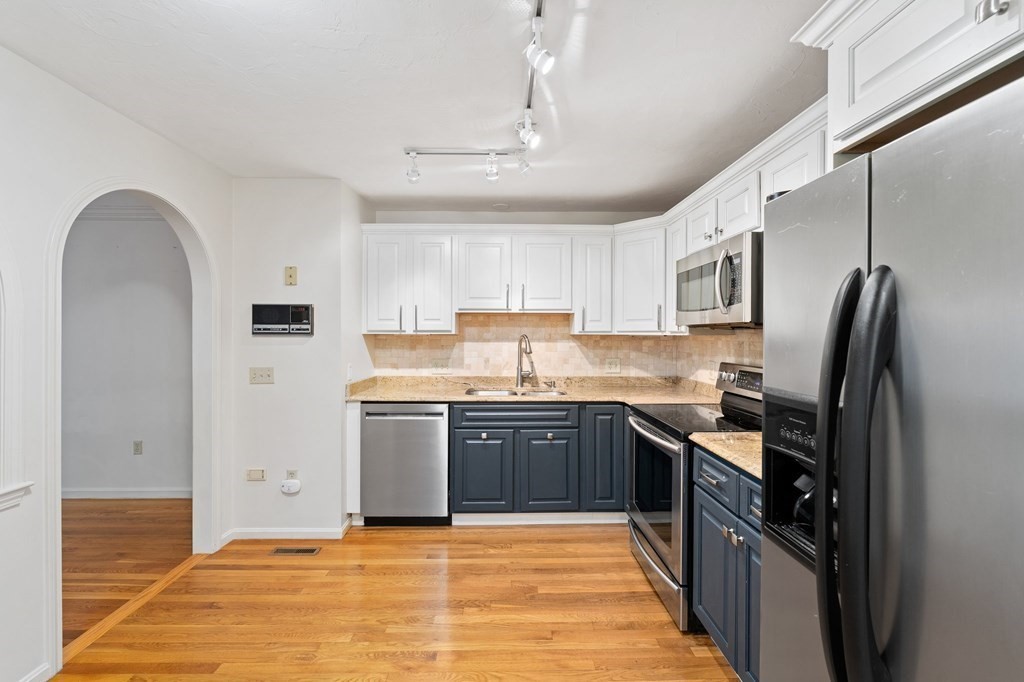 4 Forest Ln # 4
