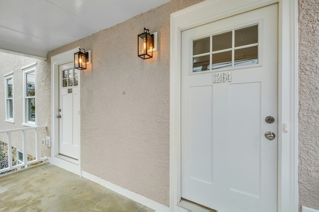 1264 Main Street # 1