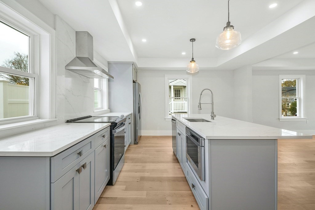 1264 Main Street # 1