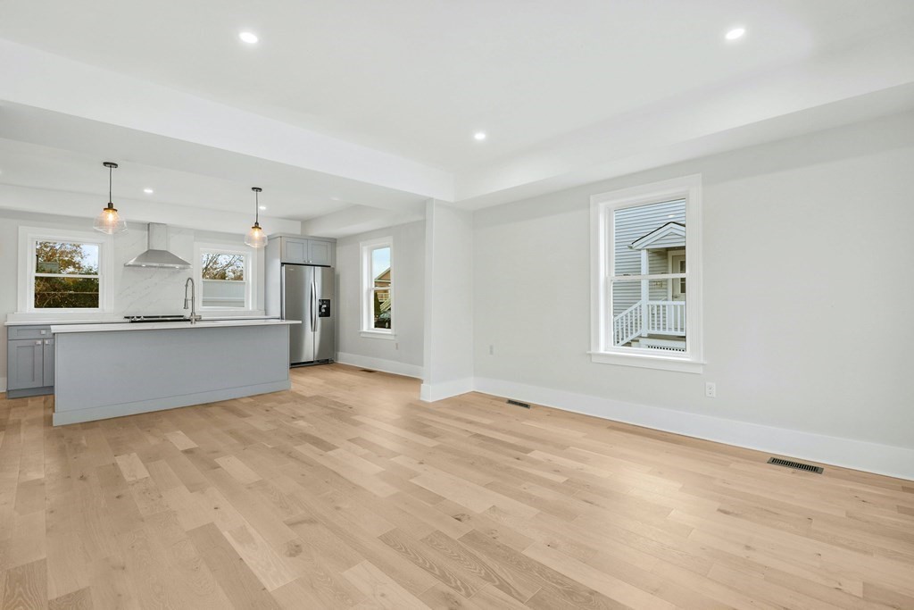1264 Main Street # 1