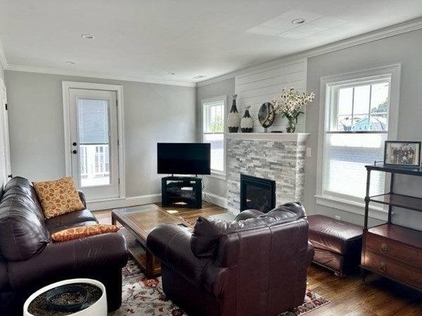 583 School St. # 2
