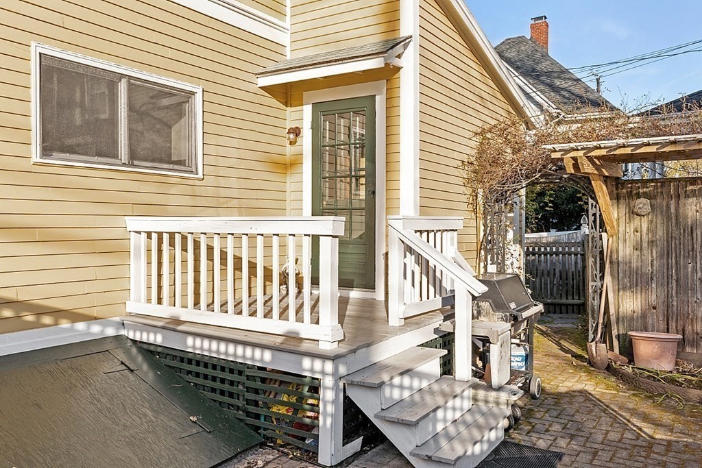 167 Porter St
