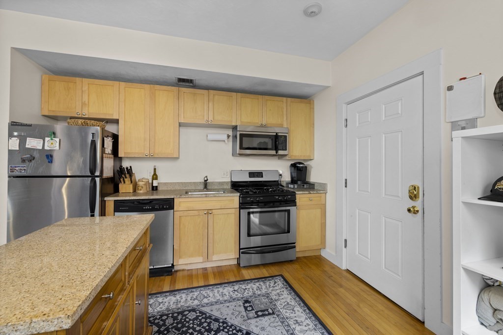 26 Irving Street # 203