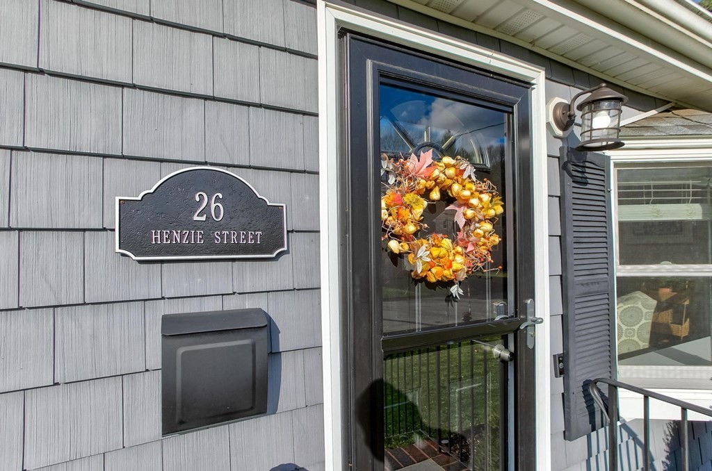 26 Henzie Street