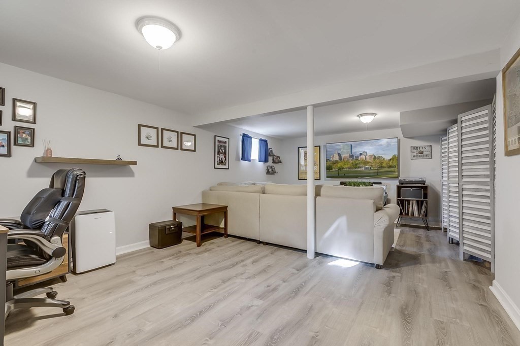 26 Henzie Street