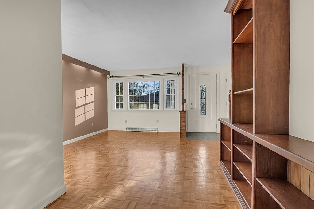 28 Harris St # 3