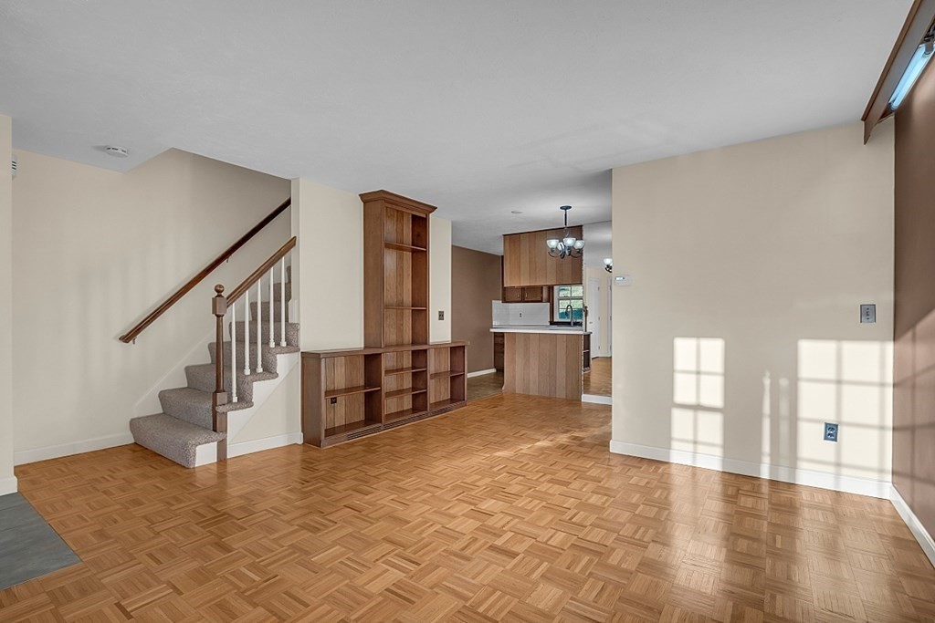 28 Harris St # 3