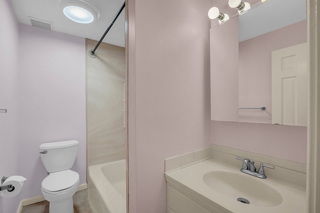 28 Harris St # 3