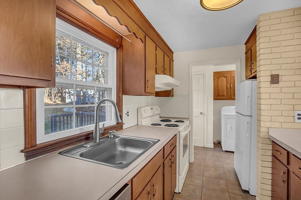 28 Harris St # 3