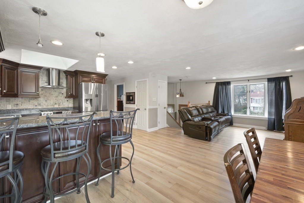 14 Putney Cir