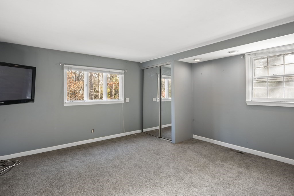 14 Putney Cir