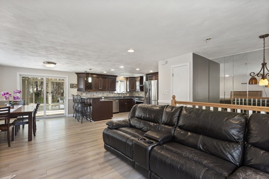 14 Putney Cir