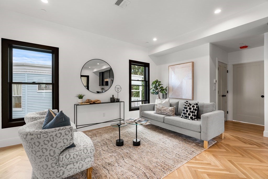 50 Draper Street, # 1