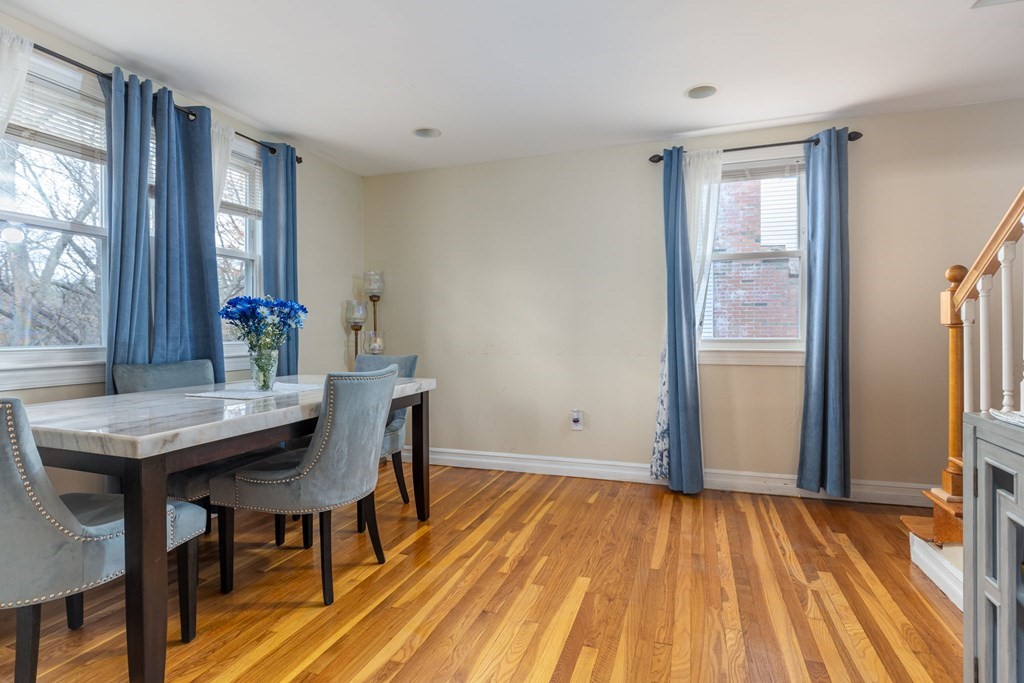 109 Thompson St