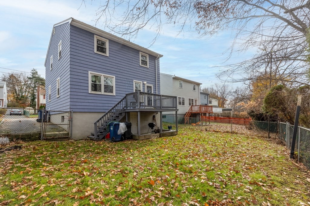 109 Thompson St