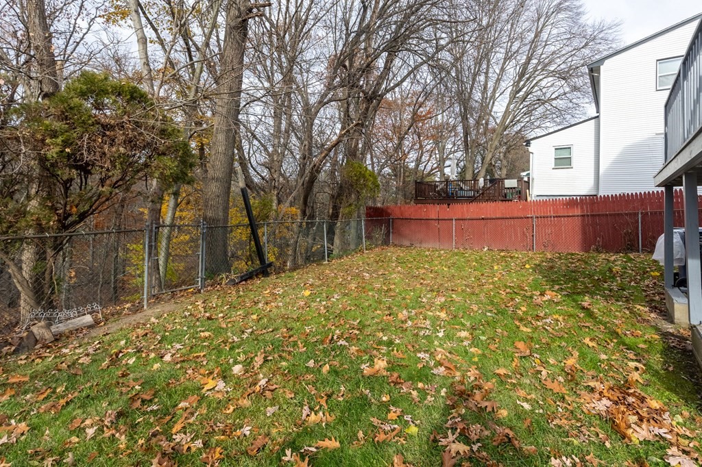 109 Thompson St