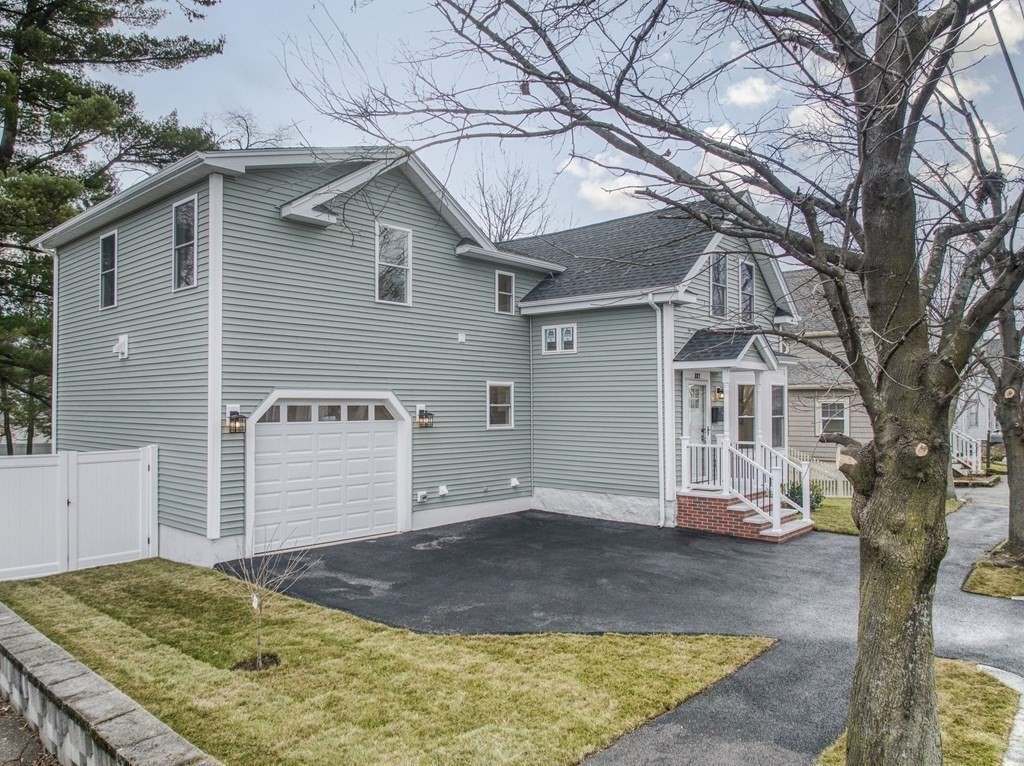 327 East Foster Street