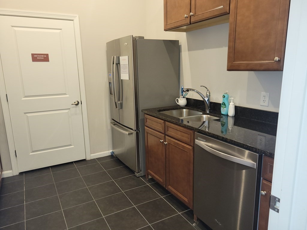 9 Abigail Way # 4010