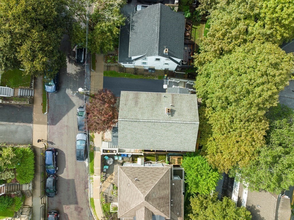 13 Sutherland Rd # 1