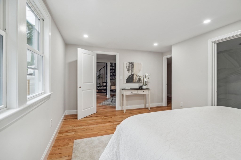 13 Sutherland Rd # 1