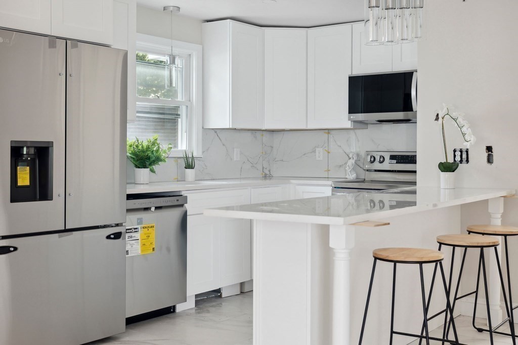 13 Sutherland Rd # 1