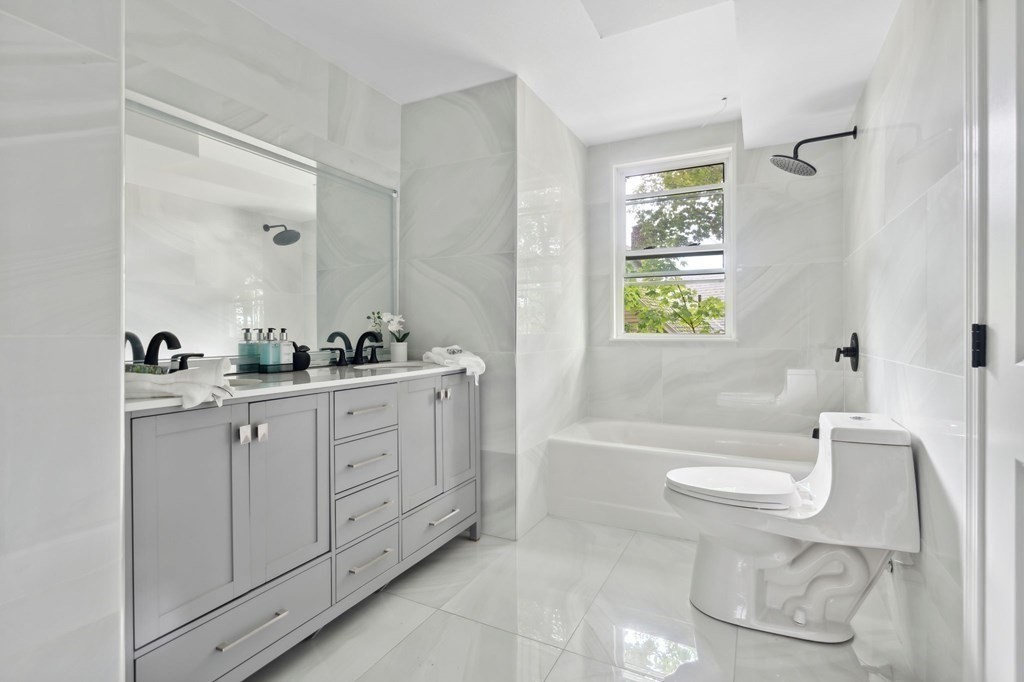 13 Sutherland Rd # 1
