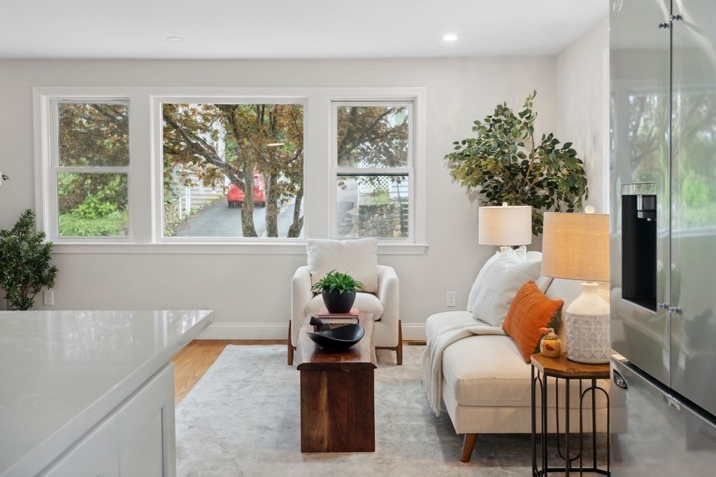 13 Sutherland Rd # 1