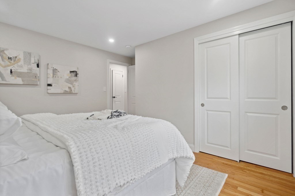 13 Sutherland Rd # 1