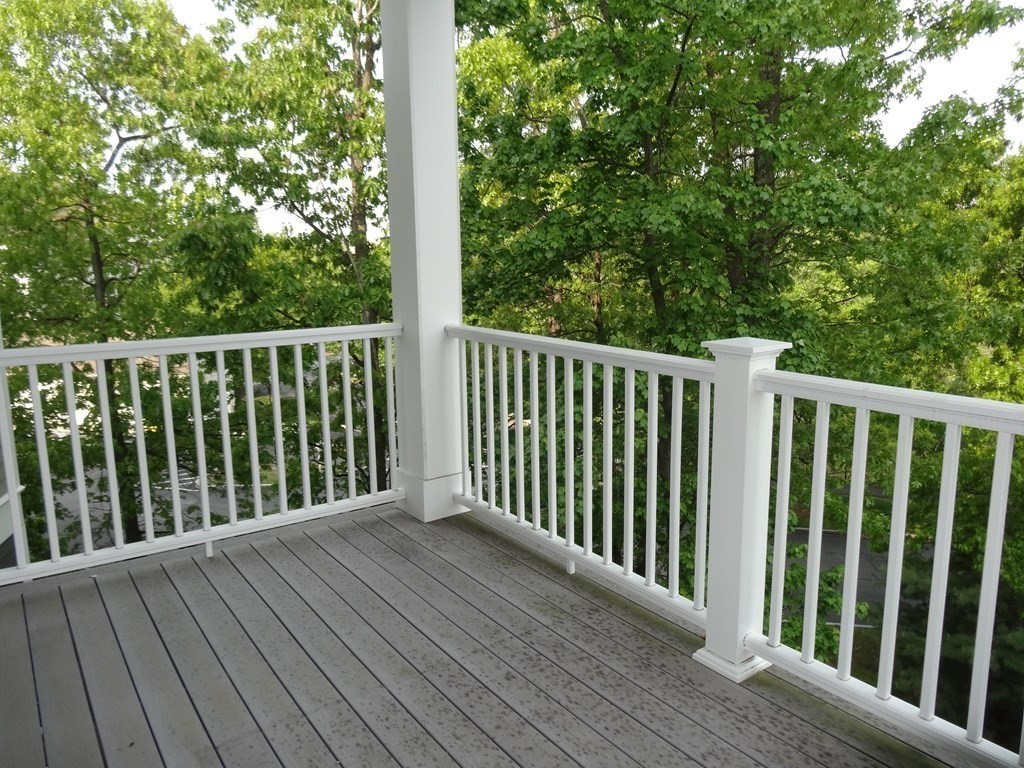16 Taylor Drive # 2009