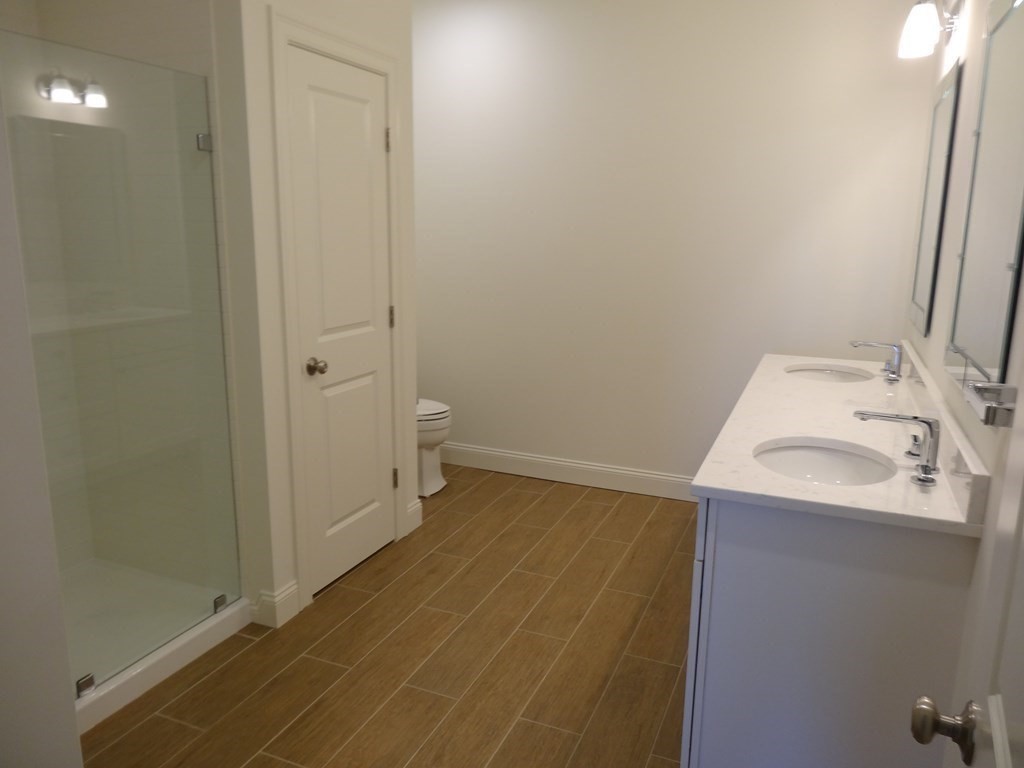 16 Taylor Drive # 2009