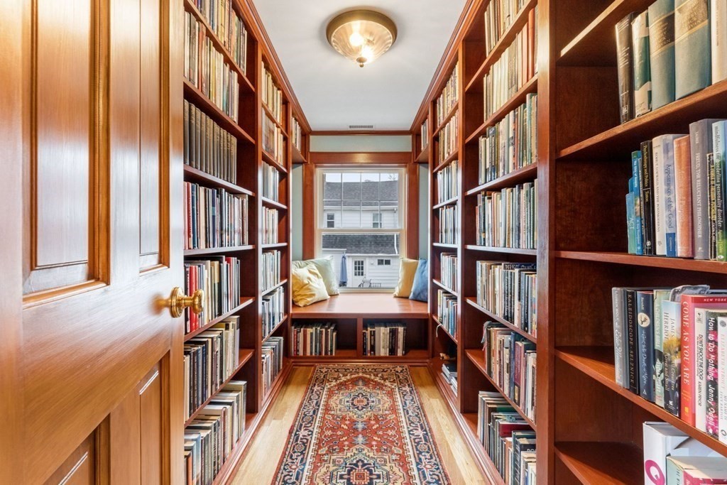 9 Schoolhouse Rd