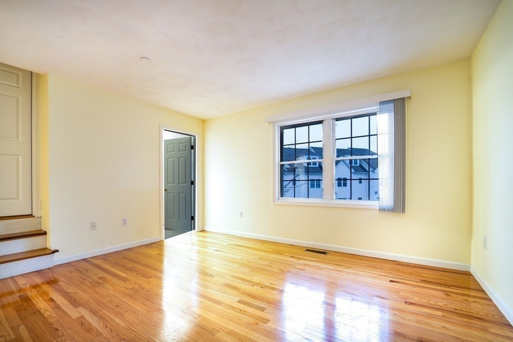 555 Main St # 15